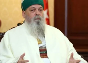 Dita e Ashures/ Baba Mondi përcjell mesazh paqeje dhe bashkimi për të gjithë besimtarët
