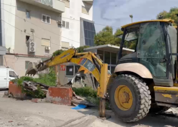Karrige, çadra dhe objekte provizore, vijon aksioni për lirimin e hapësirave publike në Durrës