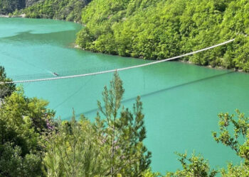 Përfundoi me makinë në liqenin e Shkopetit/ Identifikohet 23-vjeçari që dyshohet se u rrëmbye dje në Mat (EMRI)