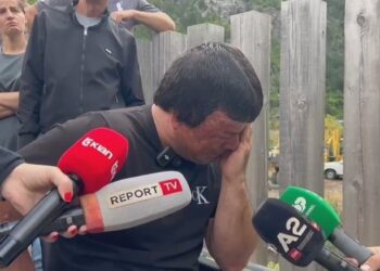 “Na ka mbetur veç me vdek”, banori i Thethit me lot në sy: Kam investuar kursimet e jetës në bujtina, duan të na i prishin