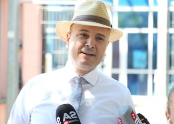 “Nuk kam frikë, jeta kërkon përballje”/ Dhëndri i Berishës: Vajtën më hetuan dhe vajzën, po nuk gjetën gjë