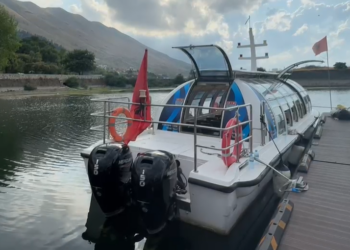 Humbi jetën për të shpëtuar 2 turistë, gjendet trupi i pajetë i kapitenit të anijes turistike