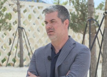 Pas dorëheqjeve të drejtorëve, Bashkia e Vlorës shpall vakancat. Dredha: Të interesuarit të aplikojnë
