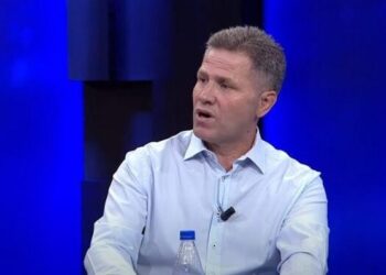 “Me këtë administratë s’shkohet në BE”, deputeti socialist: Ka drejtorë që s’dinë të shkruajnë, por janë miliarderë