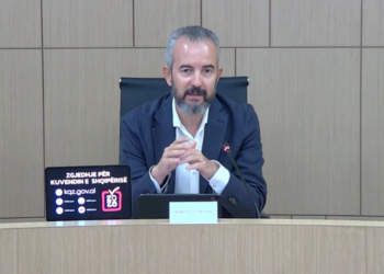 EMRAT / KQZ shpërndan mandatet për PS, PD, Partinë Mundësia dhe Lëvizjen Bashkë për Tiranën