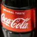 Coca-Cola i përulet Trump-it? Kompania është gati të hedhë në treg versionin me sheqer kallami