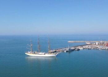 Simbol i traditës rumune, mbërrin në portin e Durrësit veliera “Mircea”
