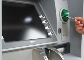 Tarifat që marrin bankat nga bankomatet, Komisioni i Konkurrencës i kërkon BSH të ndërhyjë