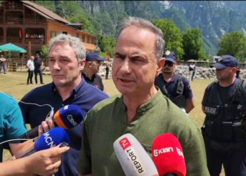 U përplas me policët në Theth, Luçiano Boçi: Prishjet janë selektive, pas bregdetit Rama po rrëmben edhe malin