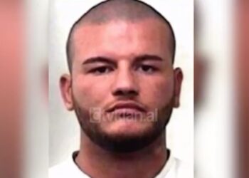 Bombë në banesën e Elvis Demçes, kush po e kërcënon “Mbretin” e mafias shqiptare?
