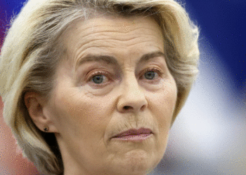 Trump shpalli tarifa 30% për produktet e BE-së, reagon Von der Leyen: Vendimi rrezikon zinxhirët e furnizimit transatlantik