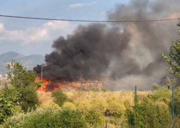24 vatra zjarri të raportuara në 24 orë, 6 zona ende aktive. Mes tyre edhe landfilli i Elbasanit