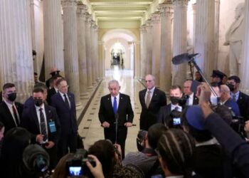Netanyahu dhe strategjia e zvarritjes: Si e përdor krizën për të qëndruar në pushtet