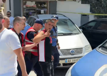 “Kozeta kishte lidhje me shumë të tjerë!”, flet nëna e autorit të vrasjes në Pogradec: Djali im nuk…