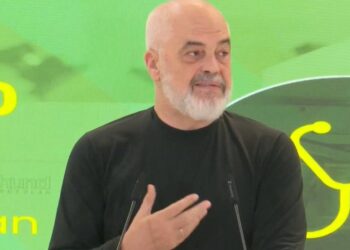 Rama për UBT: E “çliruam nga pushtuesit”, s’mund të hyje pa kaluar në “pazarin” e ndërtimeve