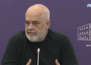 “Do fillojë nga Bashkia Tiranë”/ Pozicionet vakante në bashkitë e vendit, Rama publikon thirrjet për aplikime: Kemi konceptuar një strukturë të re