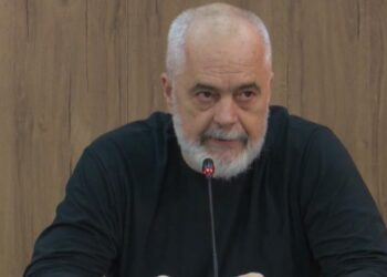 “Karrota nga një anë, shkopi nga ana tjetër”, Rama: Masa represive për ndërtuesit, listë të zezë për ata që shkelin lejen!