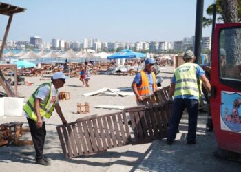 Lirohet një sipërfaqe plazhi e zënë në Vlorë, Rama thirrje profesionistëve