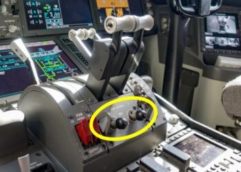 Tragjedia ajrore në Indi, motorët u fikën nga dikush në kabinën e pilotimit