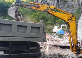 Nis pastrimi i mbetjeve inerte në Theth, Rama bën bilancin e aksionit: U shembën mbi 100 ngrehina pa leje