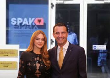 Avokatët e Ajola Xoxës: Asnjë përfitim nga fondet publike, shpifje dhe manipulim mediatik