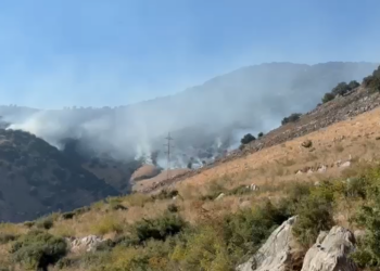 Zjarret në Dukat të Vlorës, ‘lind’ një tjetër vatër, flakët rrezikojnë hapësira të mëdha