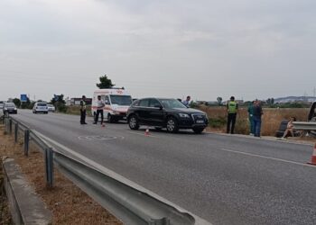 Aksident në aksin Lushnjë-Berat, automjeti përplaset me furgonin, përfundon në spital pasagjeri