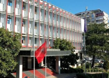 Ministria e Jashtme përgënjeshtron Berishën: Asnjë presion ndaj vëzhguesve ndërkombëtarë