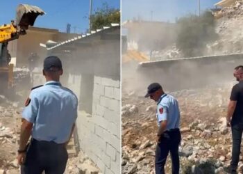 Lirimi i hapësirave publike në Sarandë/ IKMT dhe Policia Bashkiake në aksion, shembin 2 objekte pa leje