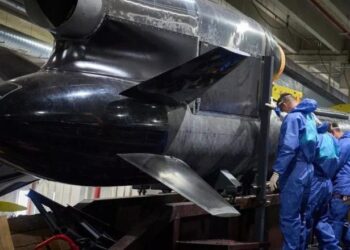 Zelensky ‘sfidon’ Putinin me Flamingon, raketën ukrainase me një rreze veprimi prej 3 mijë kilometrash