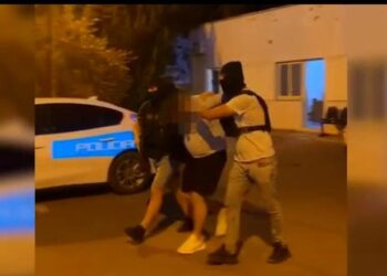 Spanja e kërkonte për drogë dhe vjedhje, arrestohet 40-vjeçari me katër identitete në Laç! Detajet se si funksiononte organizata 