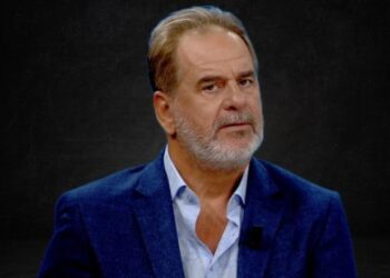 Pengu për udhëtimin që nuk u bë kurrë me Artur Zhejin! Harruam që na dëgjonte ‘vejusha e zezë’