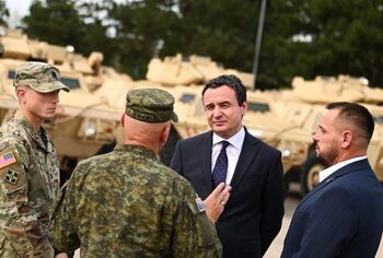 Kosova pajiset me autoblinda amerikane, Kurti: Ushtria do zhvillohet krah për krah me SHBA-në