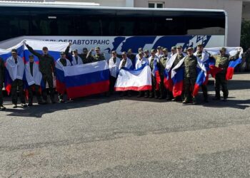 Sot samiti Trump-Putin, Kievi dhe Moska shkëmbejnë dhjetëra të burgosur lufte