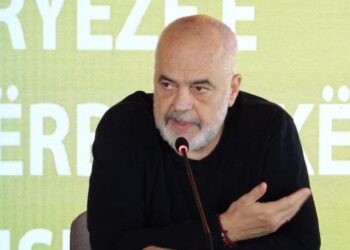 Aventurat e palavdishme të ideologëve ambulantë të qametit