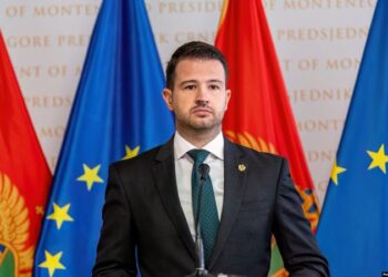 “Më kërcënoi”, Presidenti i Malit të Zi kërkon shkarkimin e Nik Gjeloshajt