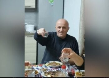 Detaje nga vrasja e Frrok Lleshajt në Vaun e Dejës: Autori e qëlloi nga afër me pistoletë, dyshohet se u arratis me motorçikletë