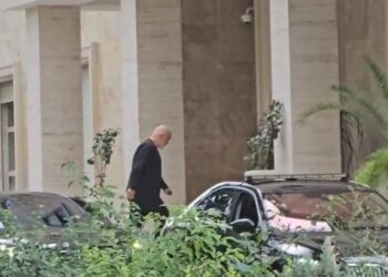 Rama rikthehet në zyrë pas pushimeve, pritet Asambleja e PS dhe qeveria e re
