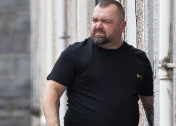 Ekzekutoi në Shqipëri gruan me fëmijën e sapolindur në duar, “Daily Mail” shkruan për vrasësin nga Berati: Si u fut dy herë në Angli?!