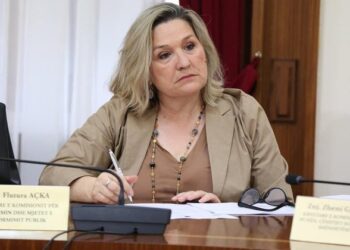 ‘Shpërthen’ Açka: Botës i ka rënë fati të ketë burra shteti, kurse Shqipërisë burra për burg!