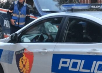 Grabitën 44-vjeçarin, arrestohet një shtetas në Durrës, në kërkim edhe një grua