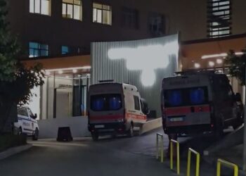 Policia detaje nga plagosja e të rinjve në Vlorë, arrestohet 32-vjeçari