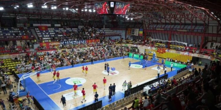 “Dhoma gazi për shqiptarët”, FIBA nis hetimin pas thirrjeve ksenofobe në Kumanovë