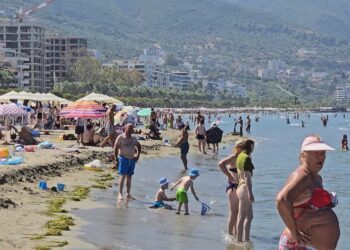 Rritja e çmimeve në Vlorë, qytetarët ankohen për cilësinë, emigrantët thonë se janë të përballueshme