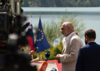 Rama drejt Sllovenisë për Forumin Strategjik të Bledit, ja pjesëmarrësit e tjerë