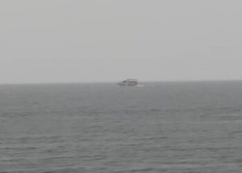 Trageti i Ohrit del në Pogradec, stuhia çorienton mjetin lundrues