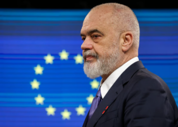 Politico: Shqipëria përdor IA për qeverisje, integrimin në BE dhe luftën ndaj korrupsionit