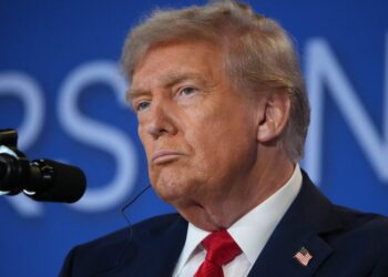Trump: Mënyra më e mirë për t’i dhënë fund luftës Rusi-Ukrainë është një marrëveshje paqeje, jo një armëpushim