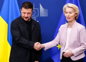 “Kufijtë nuk mund të ndryshohen me forcë!”, çfarë thanë Von der Leyen dhe Zelensky pas takimit në Bruksel