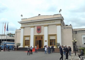 Cilët do të jenë deputetët e ardhshëm? Kush rikthehet dhe kush ulet për herë të parë në Parlament